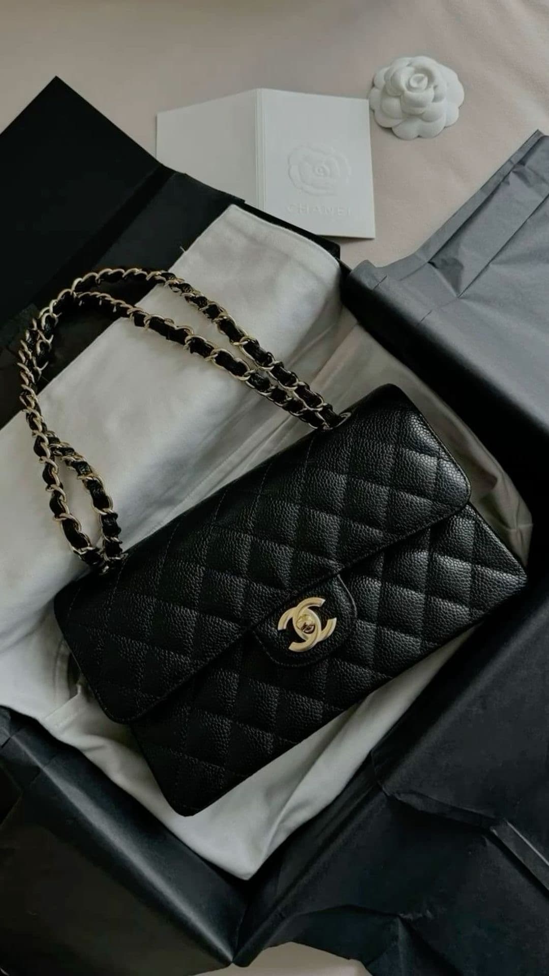 Noir détail Or